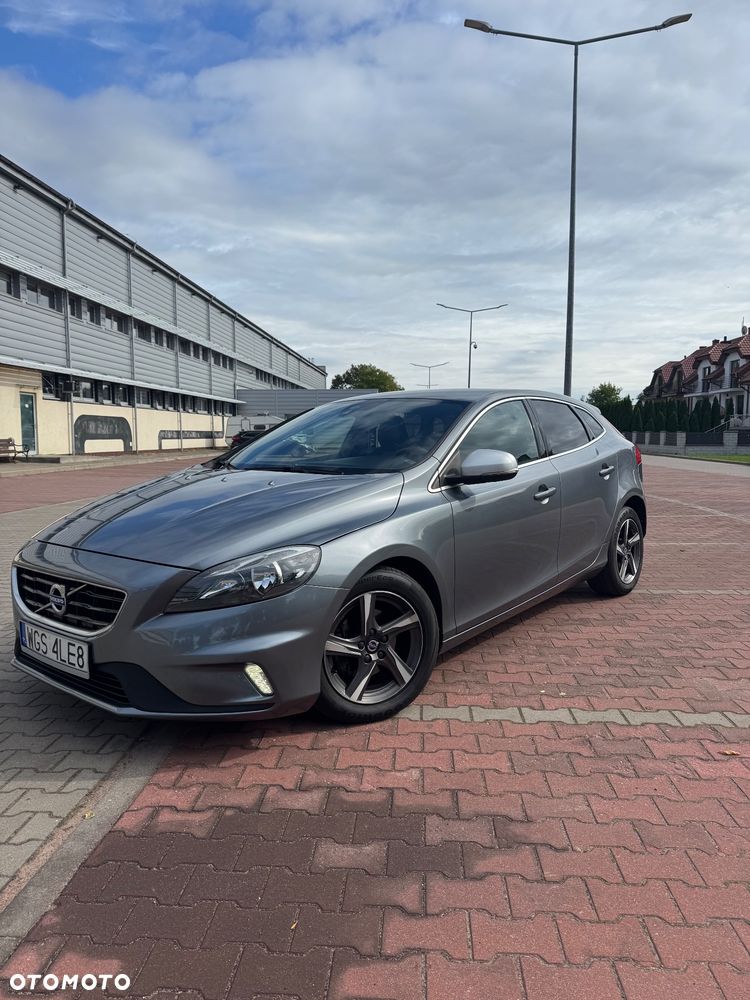 Volvo V40 D2 Drive-E R-Design Kinetic - 1