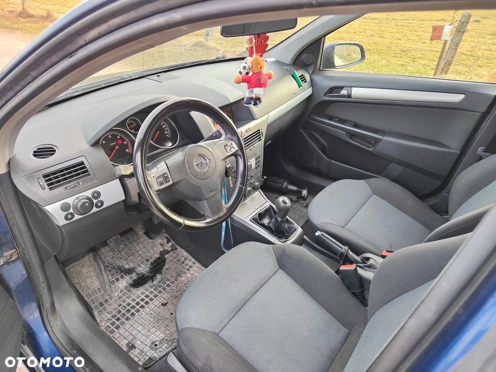 Opel Astra 1.9 CDTI Enjoy - 10