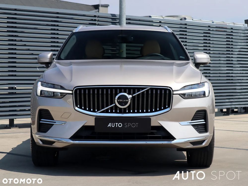 Volvo XC 60 B4 B Plus Bright - 10