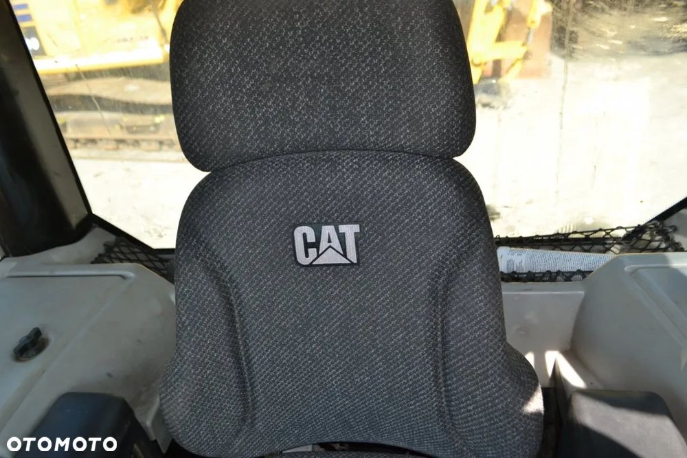 Caterpillar D6N LGP - 16
