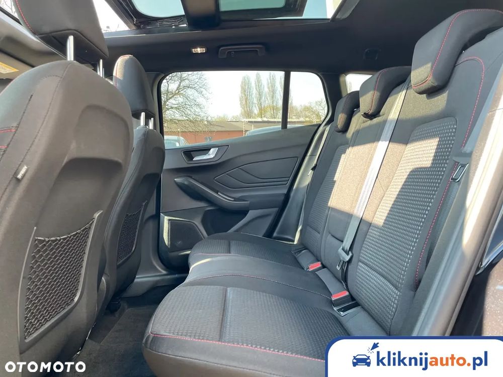 Ford Focus 1.0 EcoBoost mHEV ST-Line X - 9