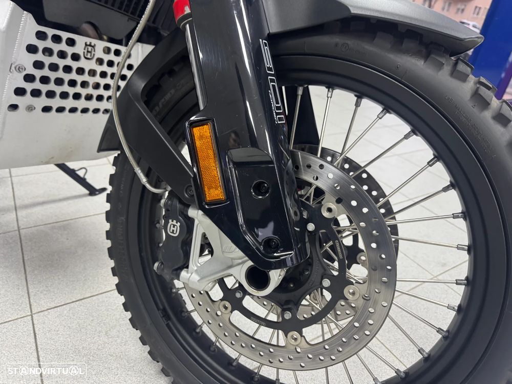 Husqvarna Norden 901 Expedition - 4