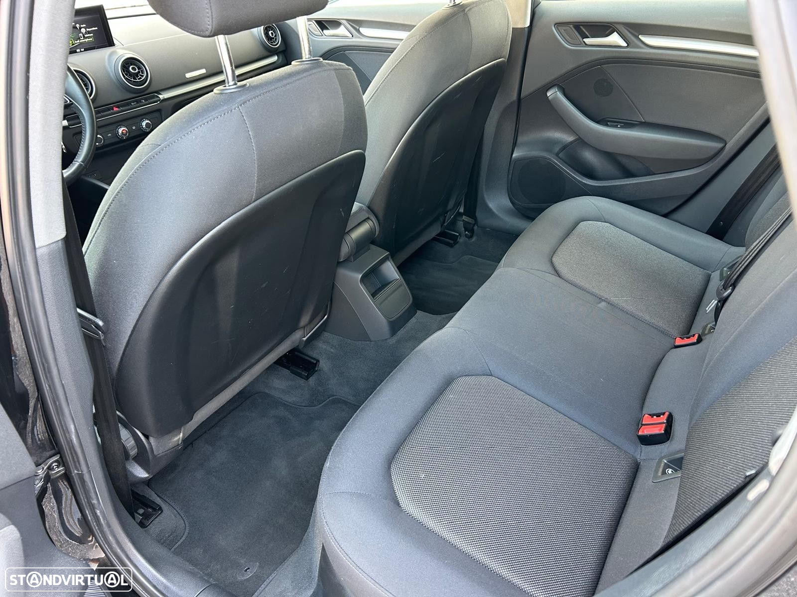 Audi A3 Sportback 1.6 TDI Attraction Ultra - 10