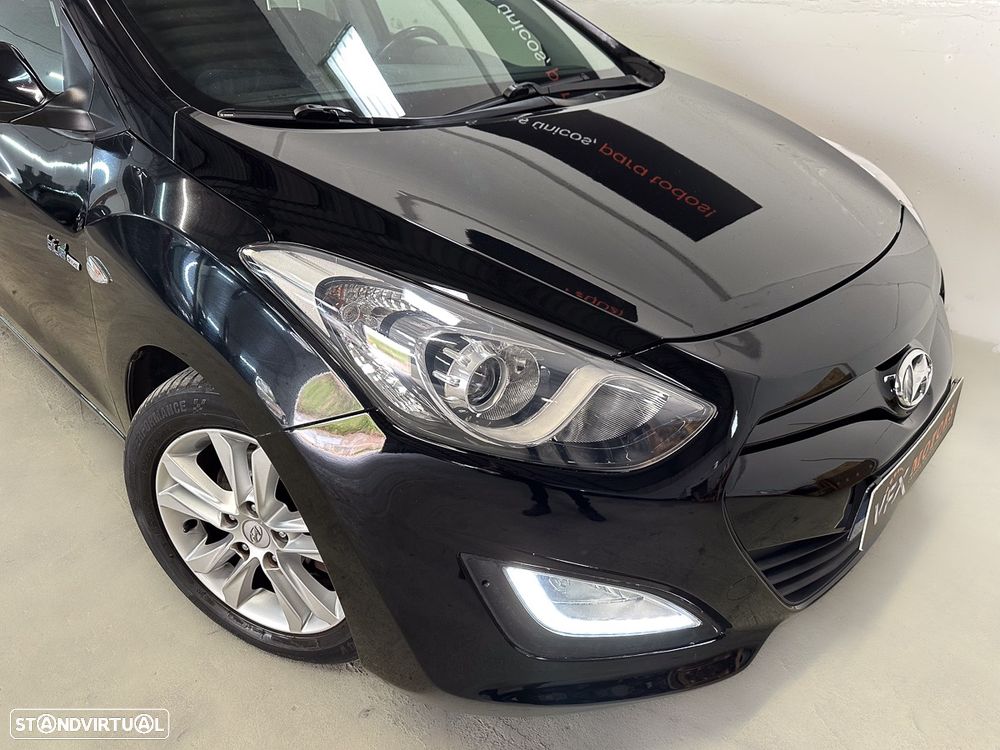 Hyundai i30 CW - 27