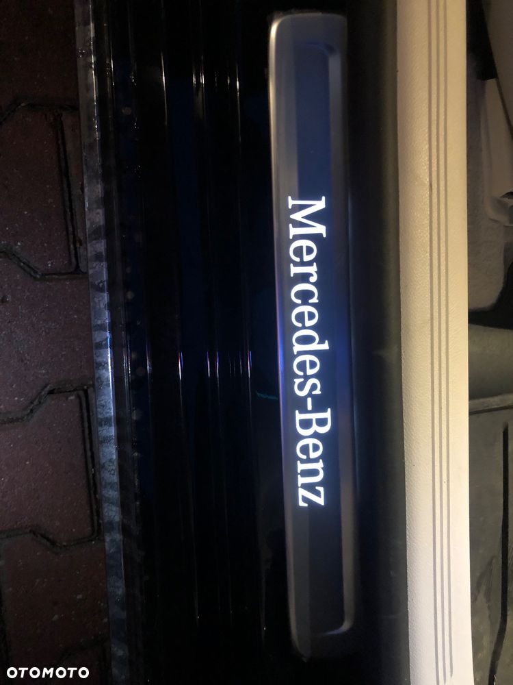 Mercedes-Benz Klasa E 400 PHEV 4-Matic Exclusive 9G-Tronic - 17