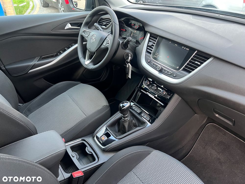 Opel Grandland X 1.2 Start/Stop Business Elegance - 28