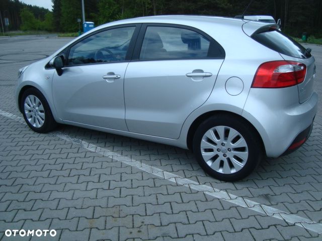 Kia Rio - 29