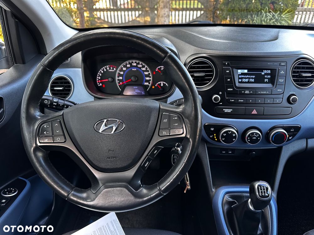 Hyundai i10 1.2 Fifa World Cup Edition - 18