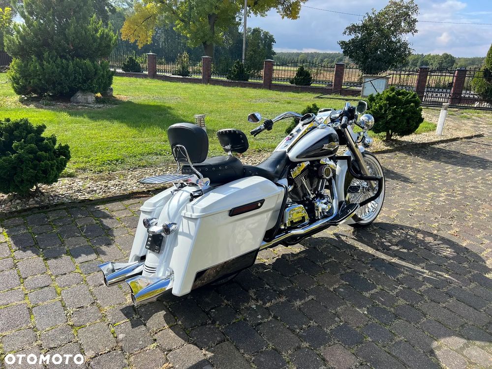 Harley-Davidson Touring Road King - 38