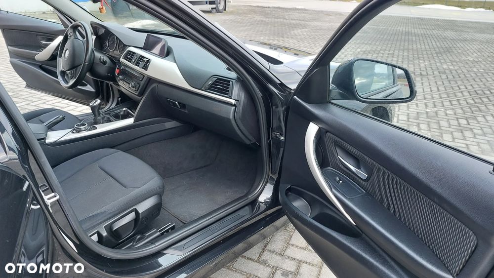 BMW Seria 3 316d M Sport - 4