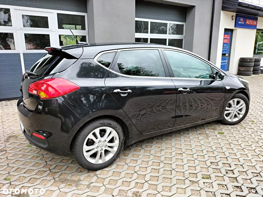 Kia Ceed - 9