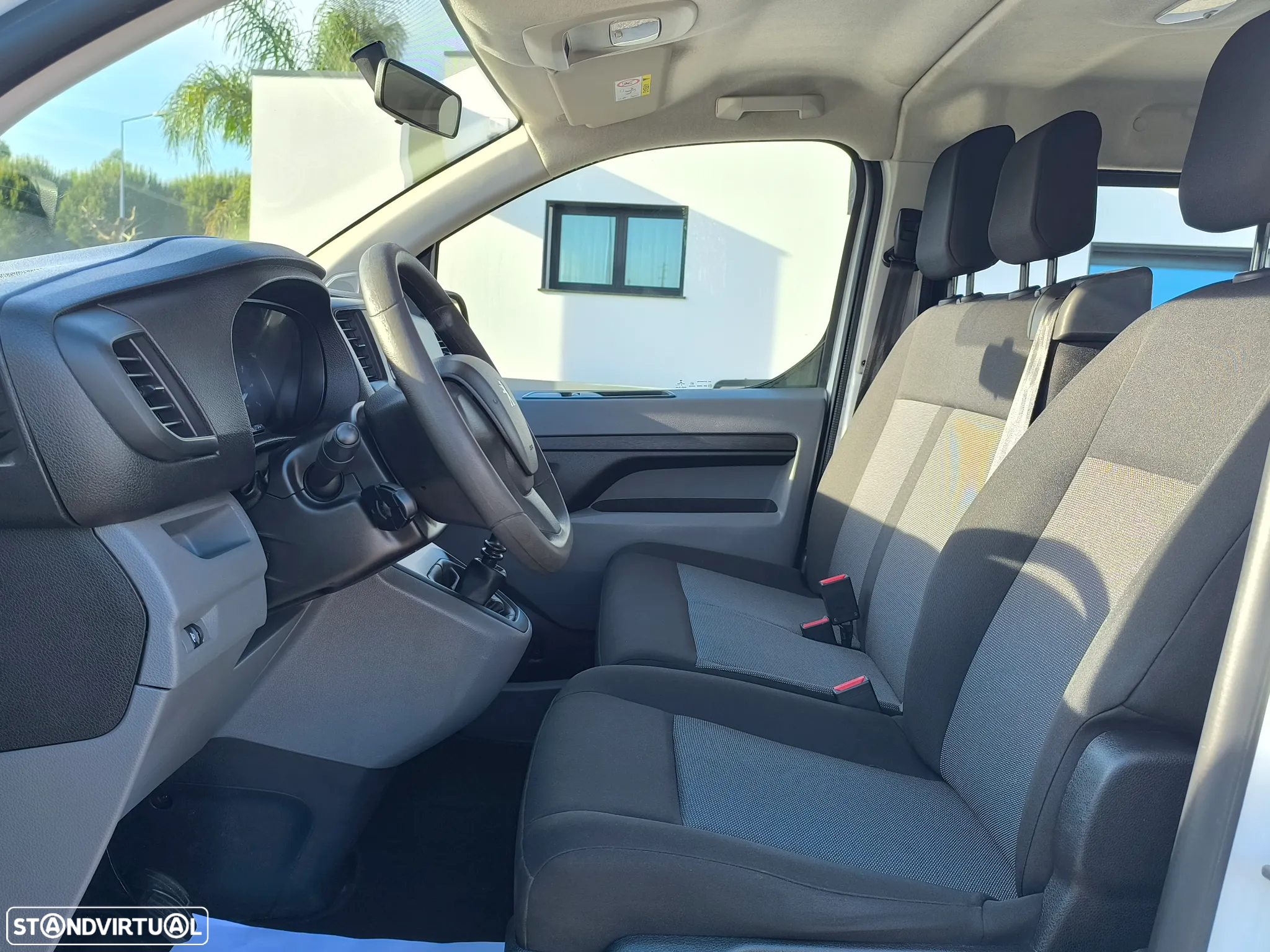 Peugeot Traveller 1.5 BlueHDi L3H1 Long - 12