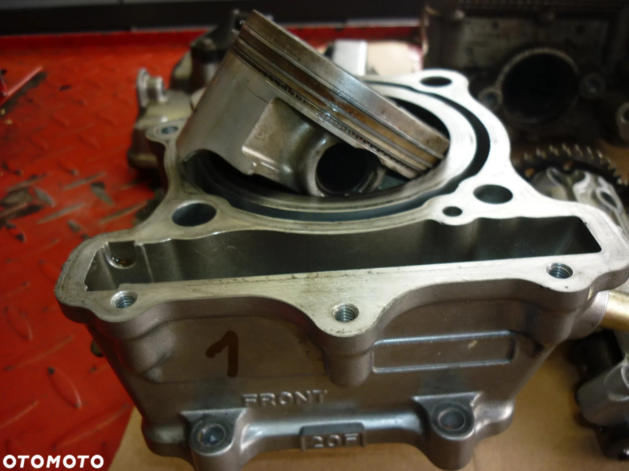 Silnik na części pokrywa wałek Suzuki SV 650 rok 2004 - 21