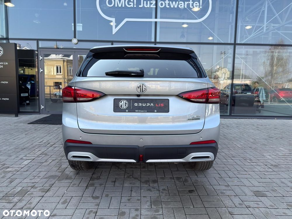 MG ZS - 8