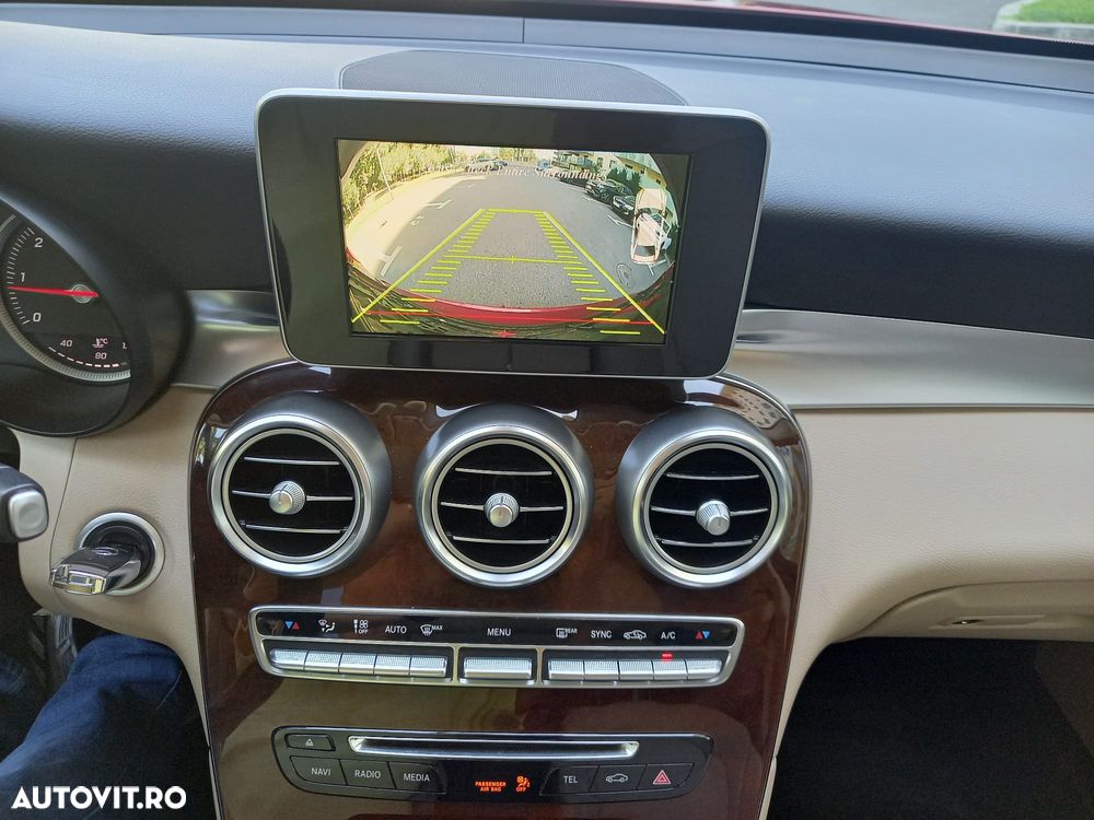 Mercedes-Benz GLC 220 d 4MATIC - 29