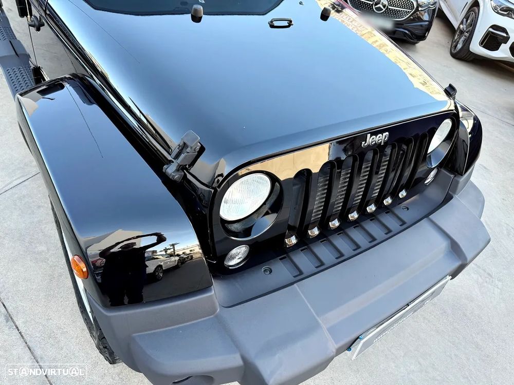 Jeep Wrangler Unlimited 2.8 CRD ATX Sahara Adventure Edition - 39