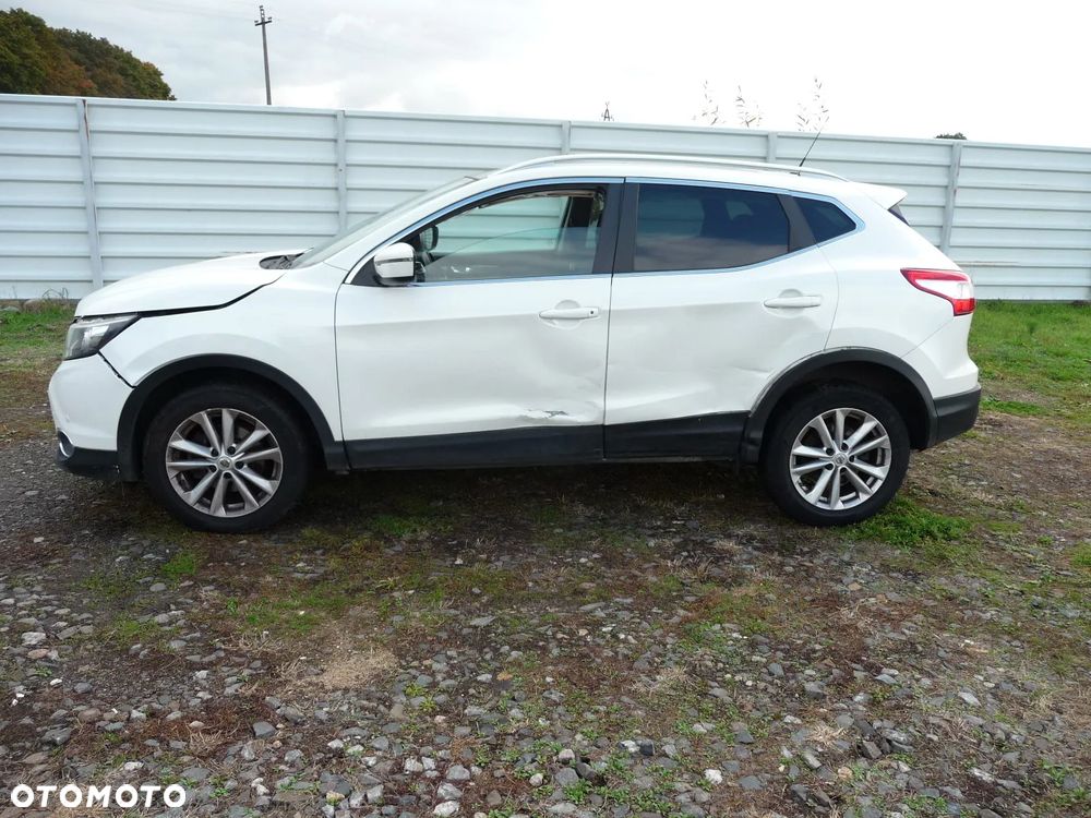 Nissan Qashqai 1.2 DIG-T Visia Xtronic EU6 - 4