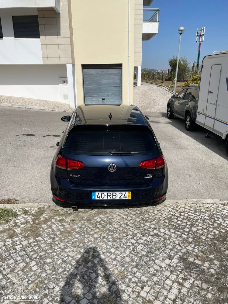VW Golf 1.6 TDi R-Line - 4