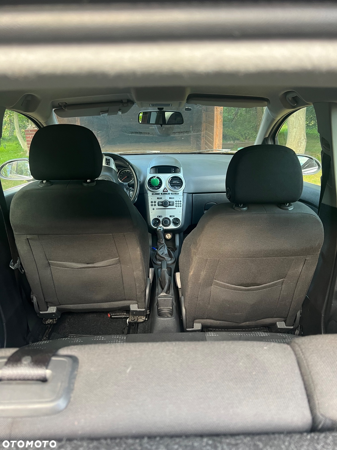 Opel Corsa 1.4 16V Color Edition - 16