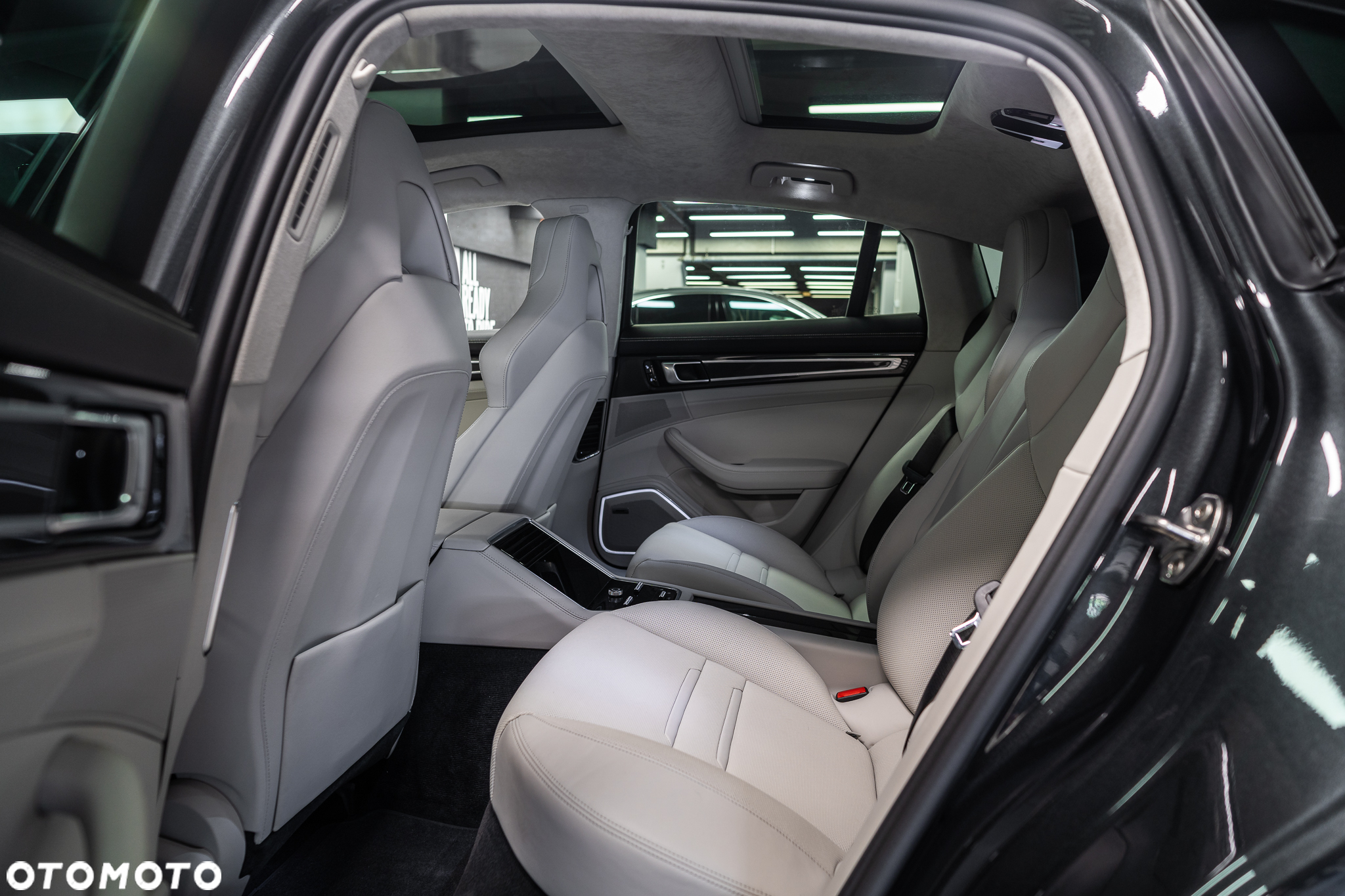 Porsche Panamera - 21