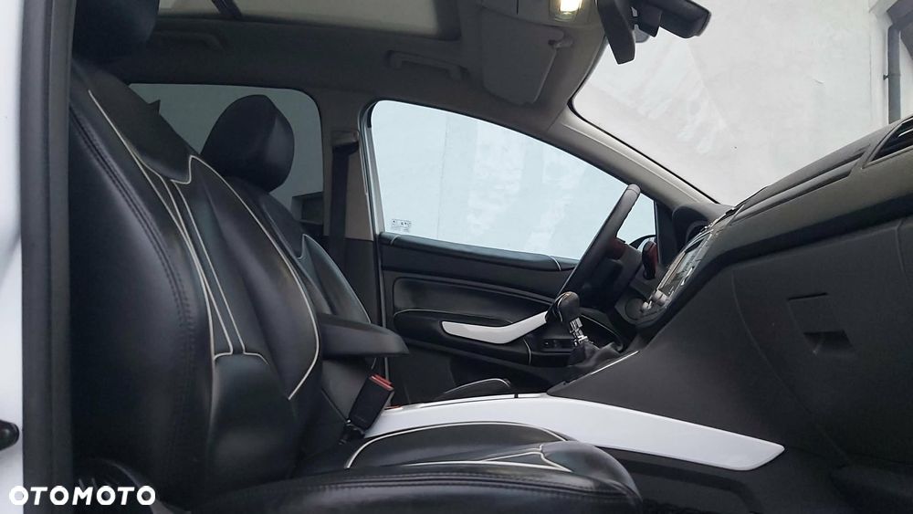 Ford Kuga 2.0 TDCi 4x4 Individual - 14