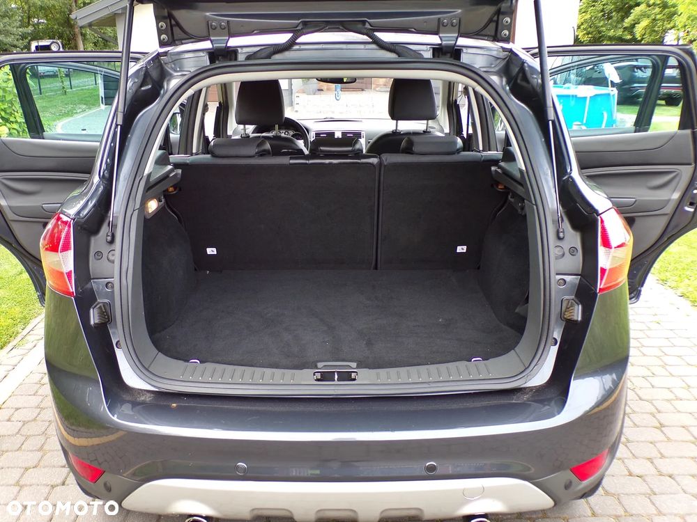 Ford Kuga 2.0 TDCi 2x4 Titanium - 25
