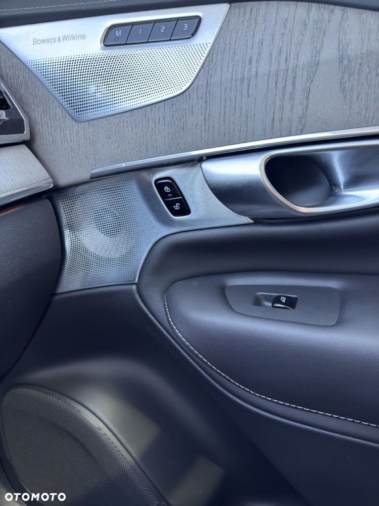 Volvo XC 90 - 25