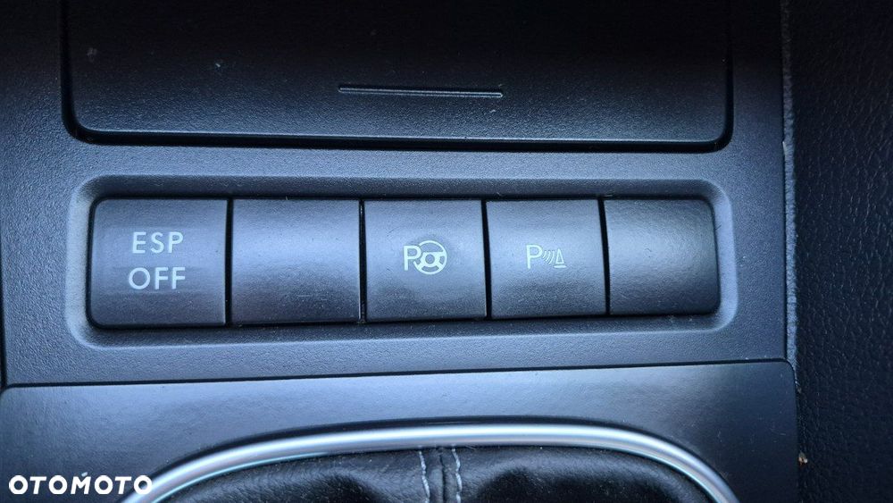 Volkswagen Golf - 32