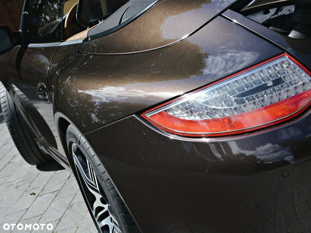 Porsche 911 Carrera 4S PDK - 35