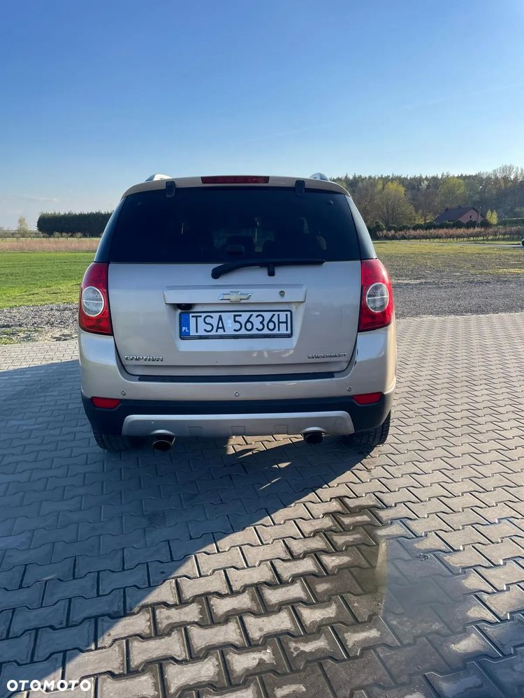 Chevrolet Captiva 2.2 D LT+ - 3