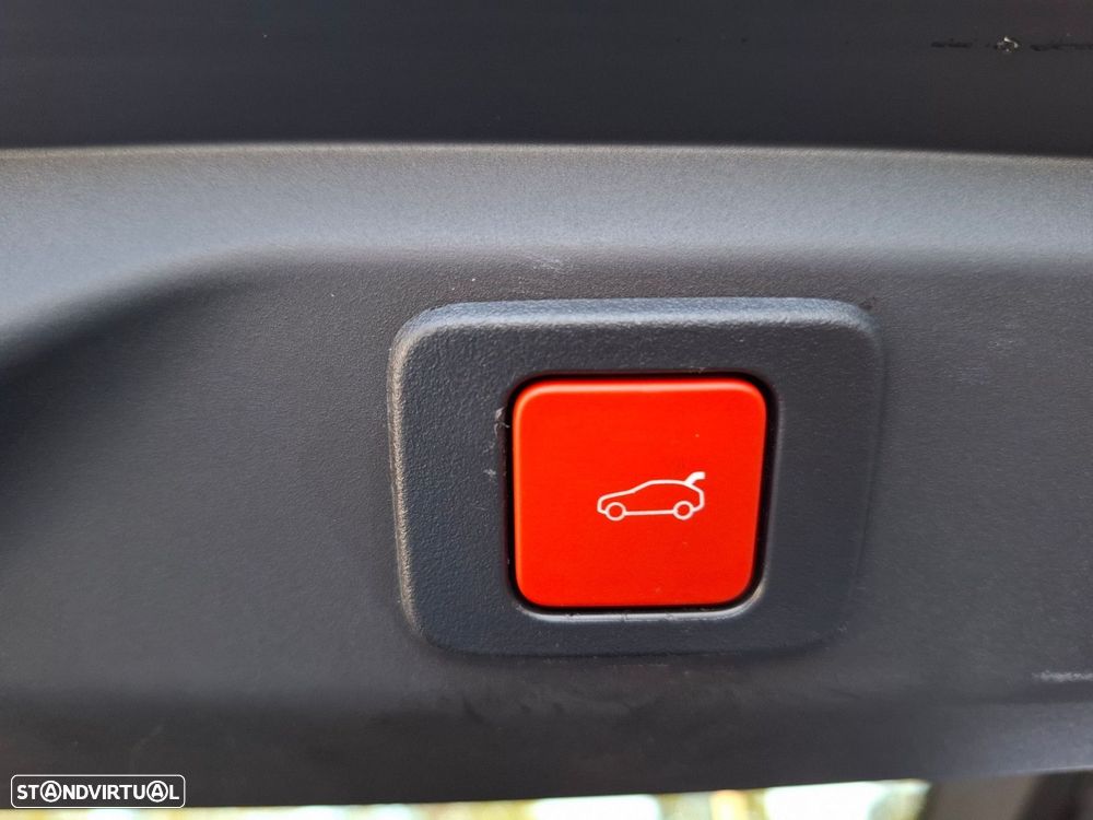 Peugeot 3008 1.2 Hybrid GT e-DCS6 - 26