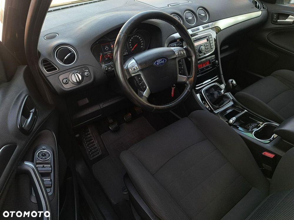 Ford S-Max - 10