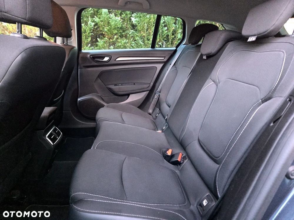 Renault Megane 1.5 Blue dCi Zen - 7