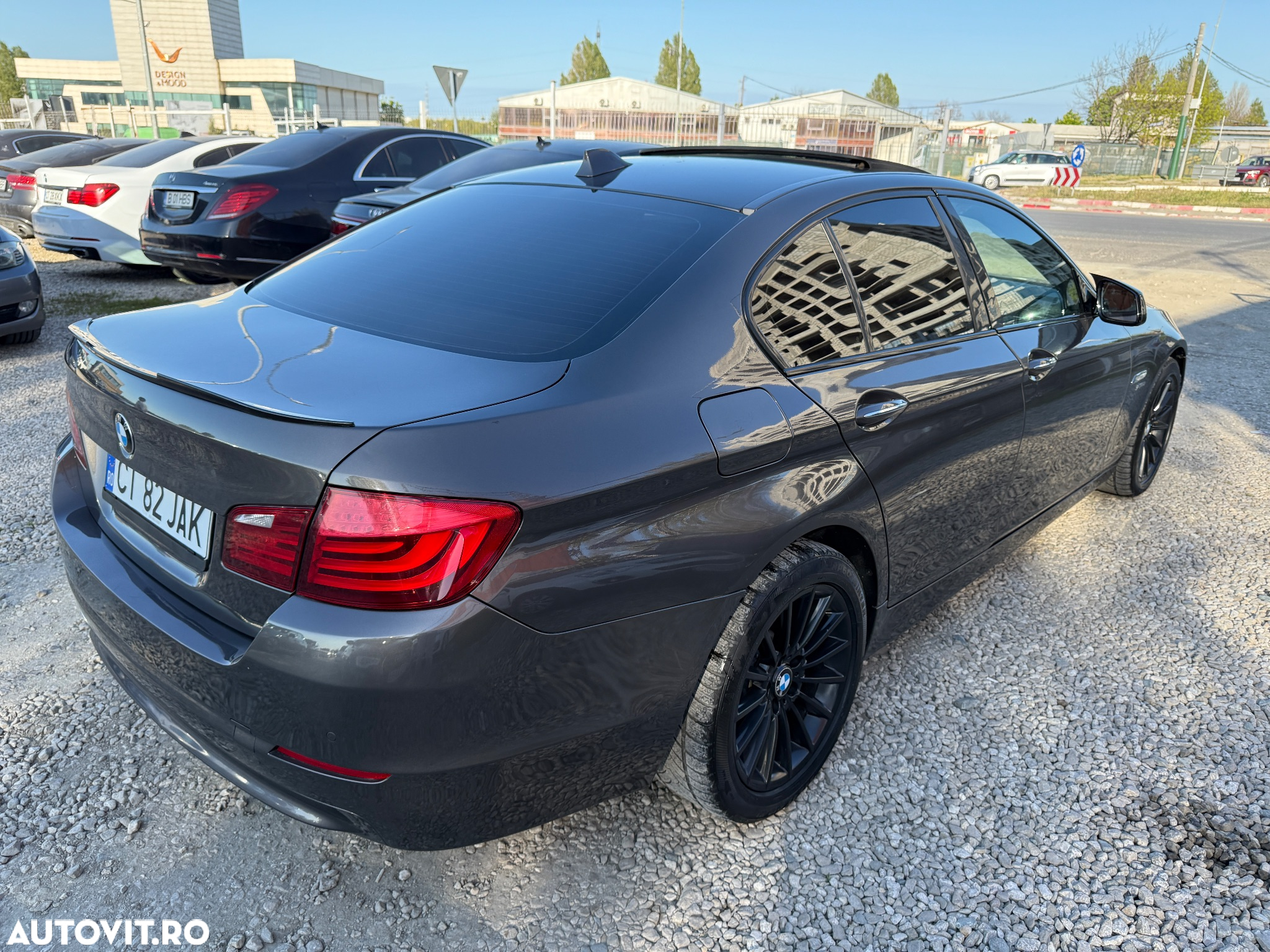 BMW Seria 5 530d xDrive Sport-Aut. Luxury Line - 32