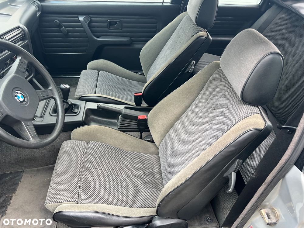 BMW Seria 3 316i - 14