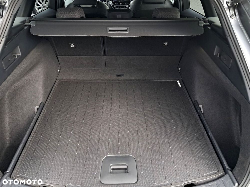 Toyota Corolla 1.8 Hybrid Style - 11