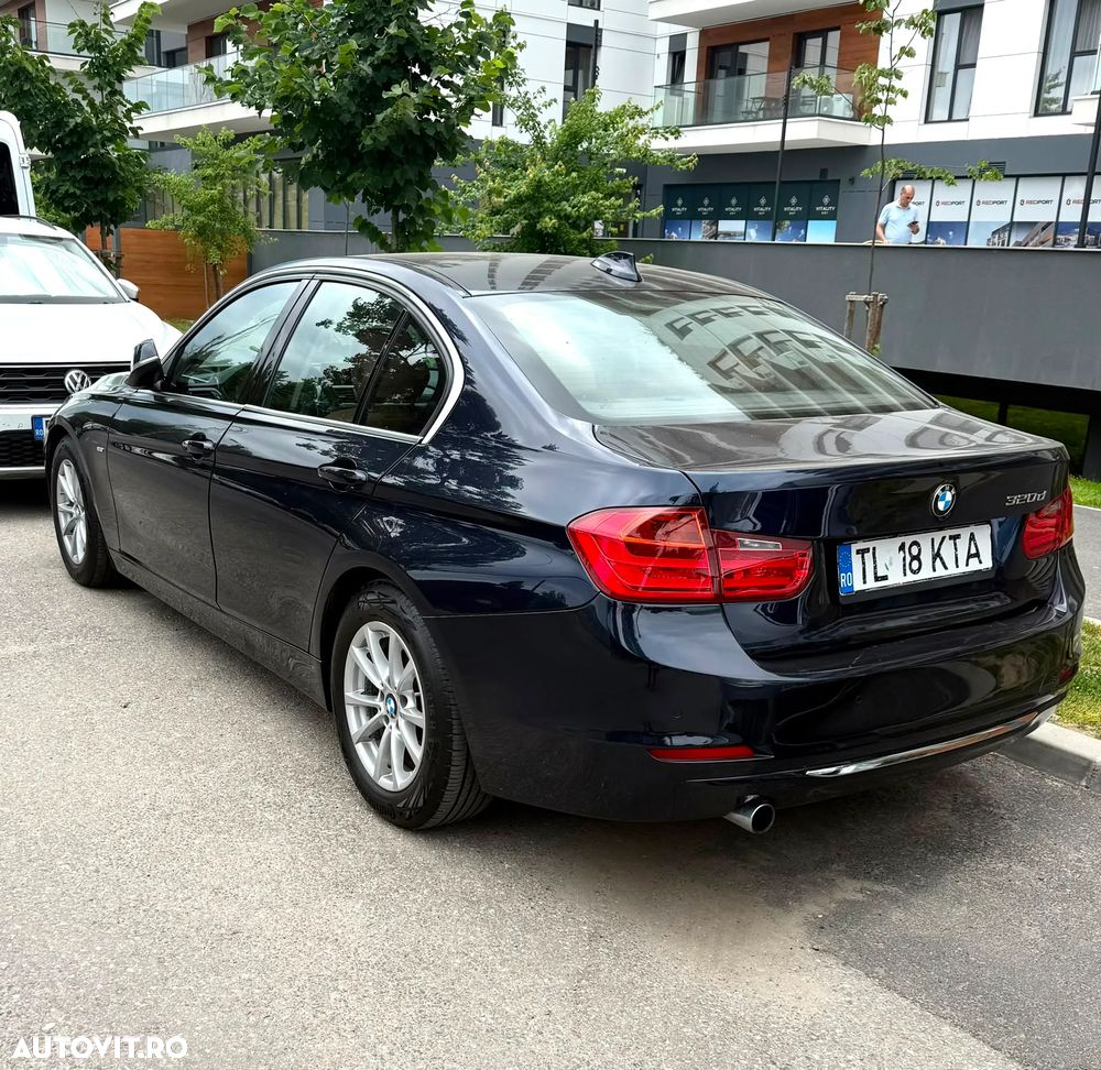 BMW Seria 3 320d Efficient Dynamic Edition Aut. Luxury Line - 8