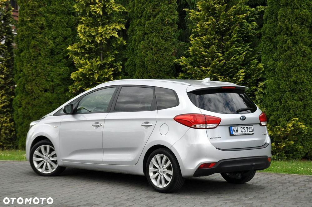Kia Carens - 13