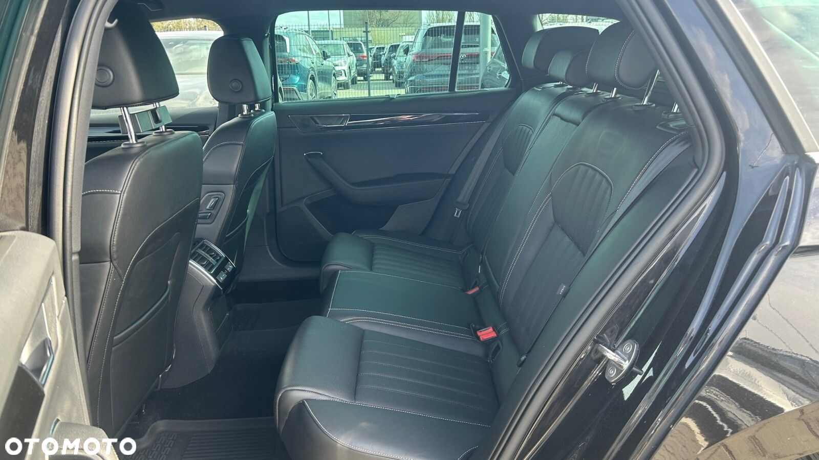 Skoda Superb 2.0 TDI SCR 4x4 L&K DSG - 15