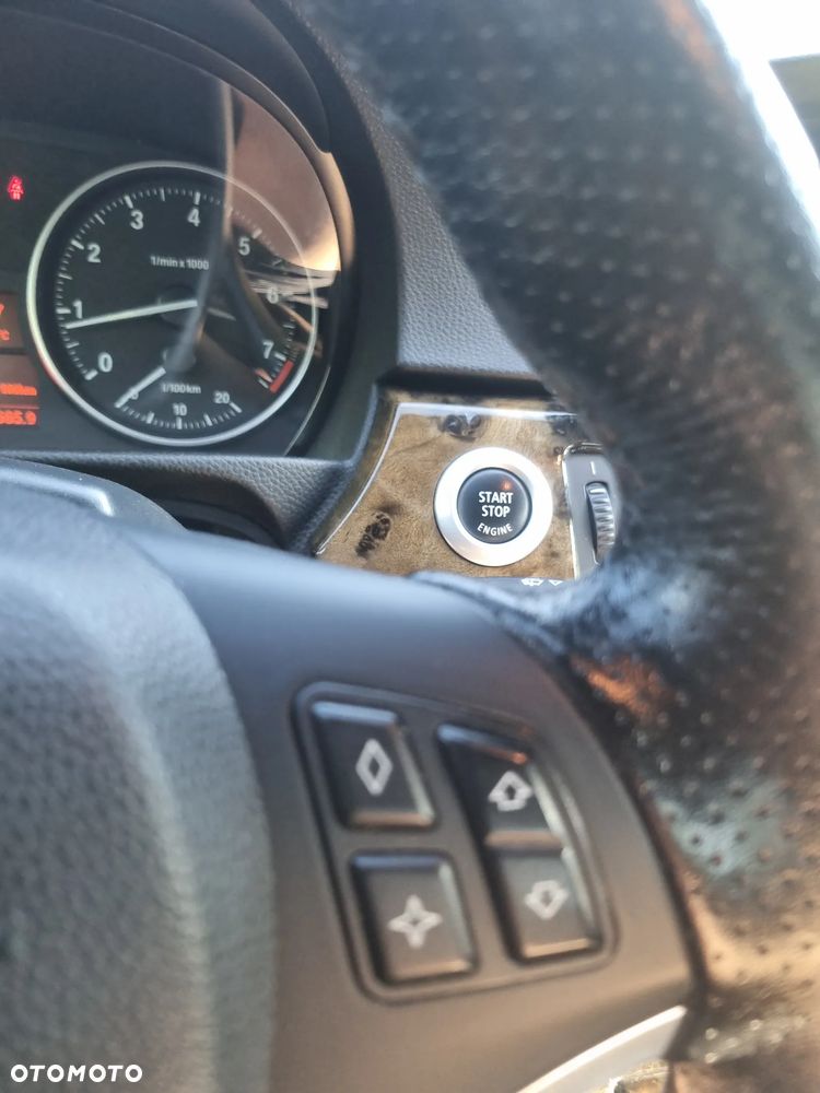 BMW Seria 3 320i - 17