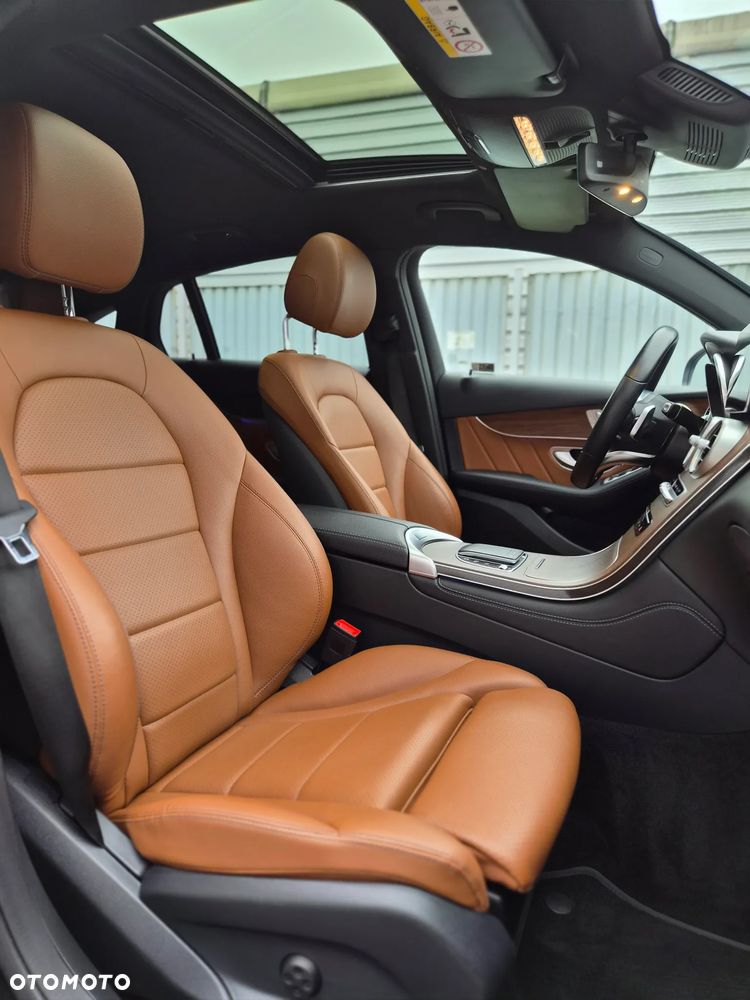 Mercedes-Benz GLC 200 4Matic 9G-TRONIC AMG Line Plus - 38