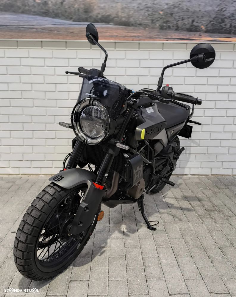 Husqvarna Svartpilen 401 - 2