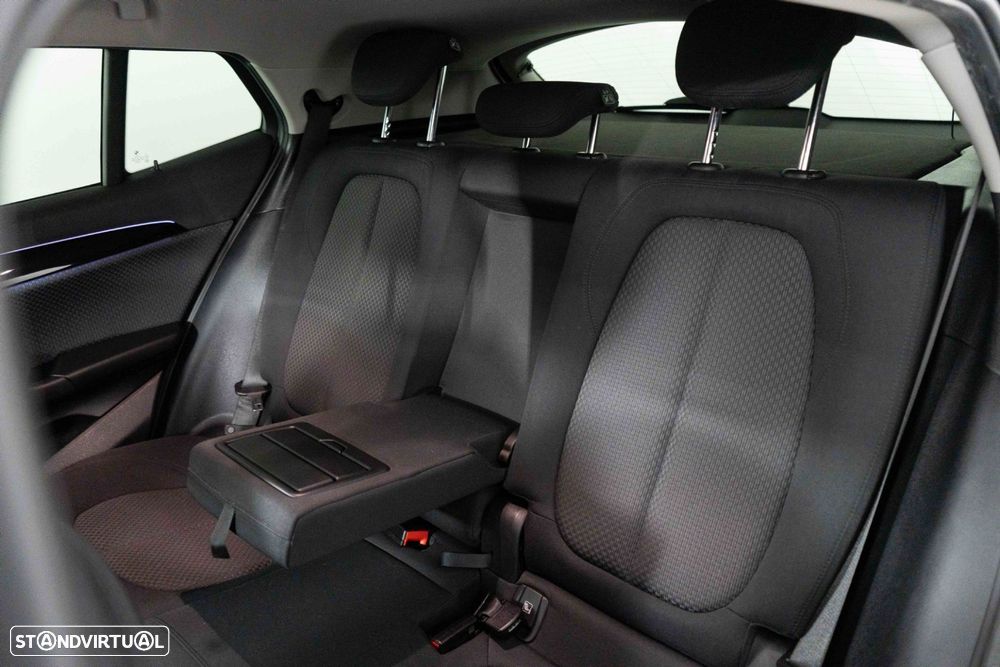 BMW X2 25 e xDrive GoldPlay - 11