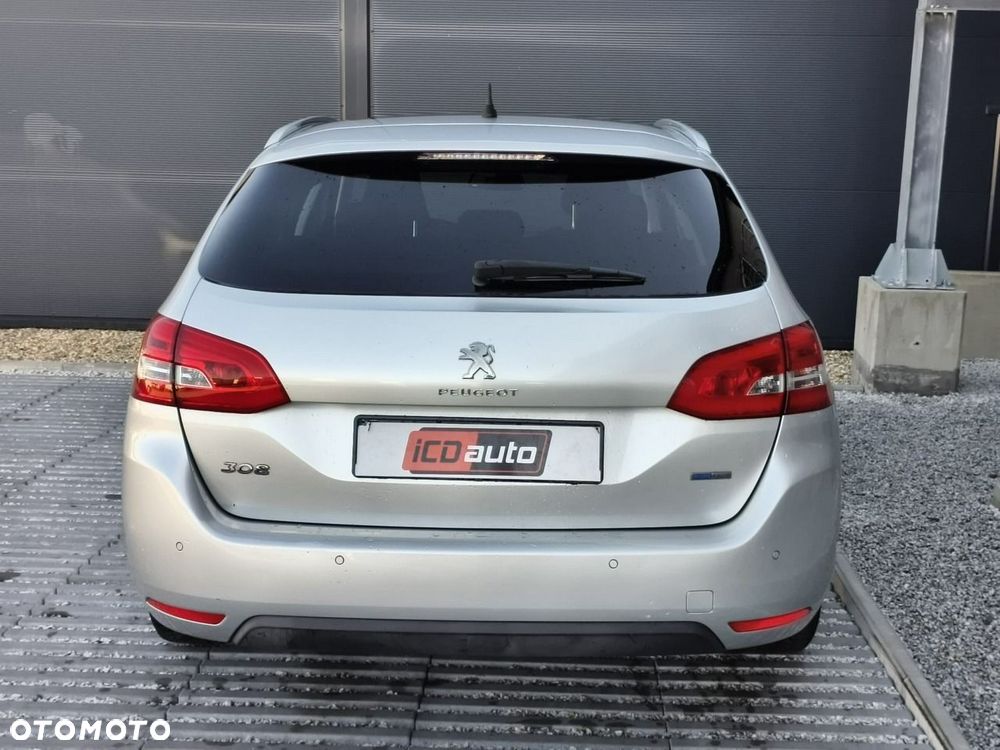 Peugeot 308 - 5