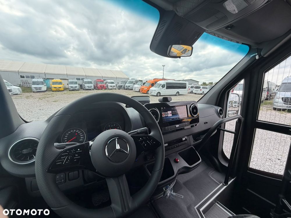 Mercedes-Benz Sprinter 519 - 25