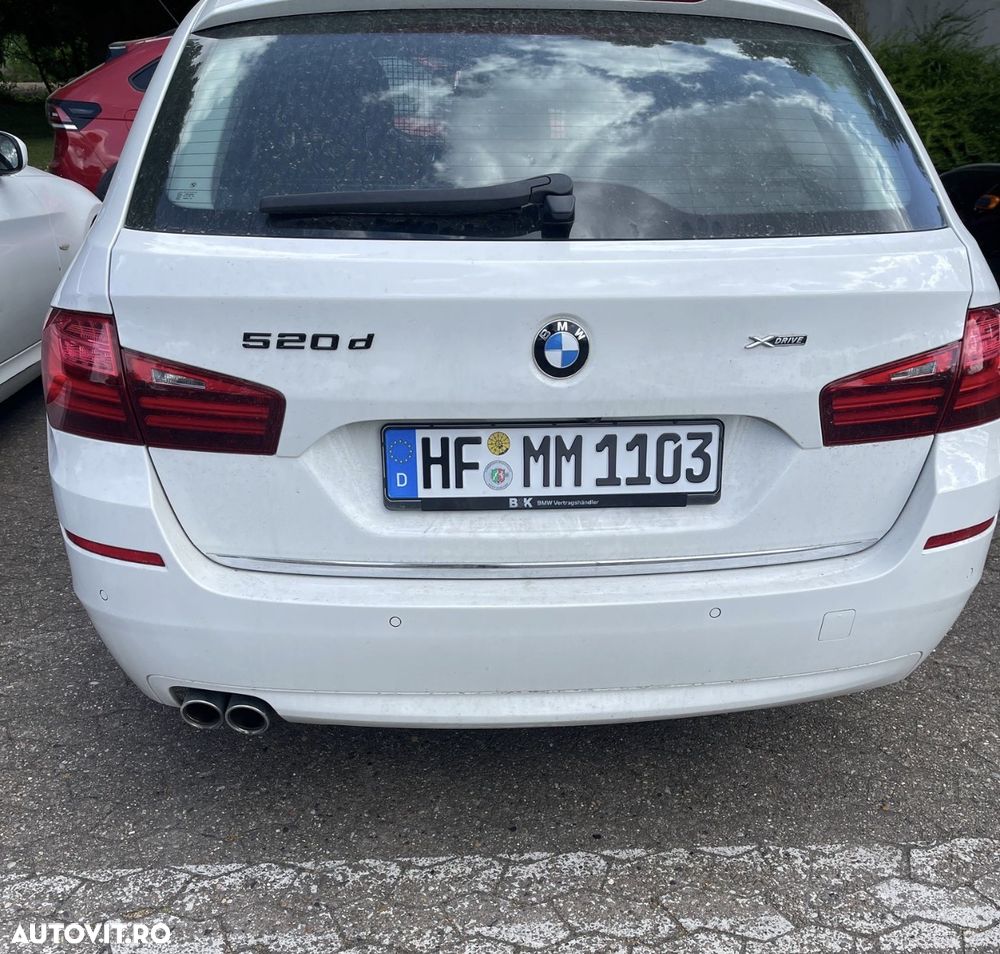 BMW Seria 5 520d xDrive - 10