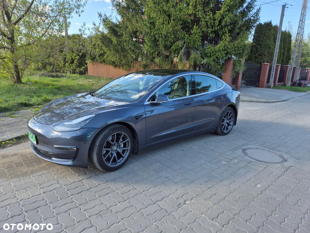 Tesla Model 3 Long Range AWD - 4