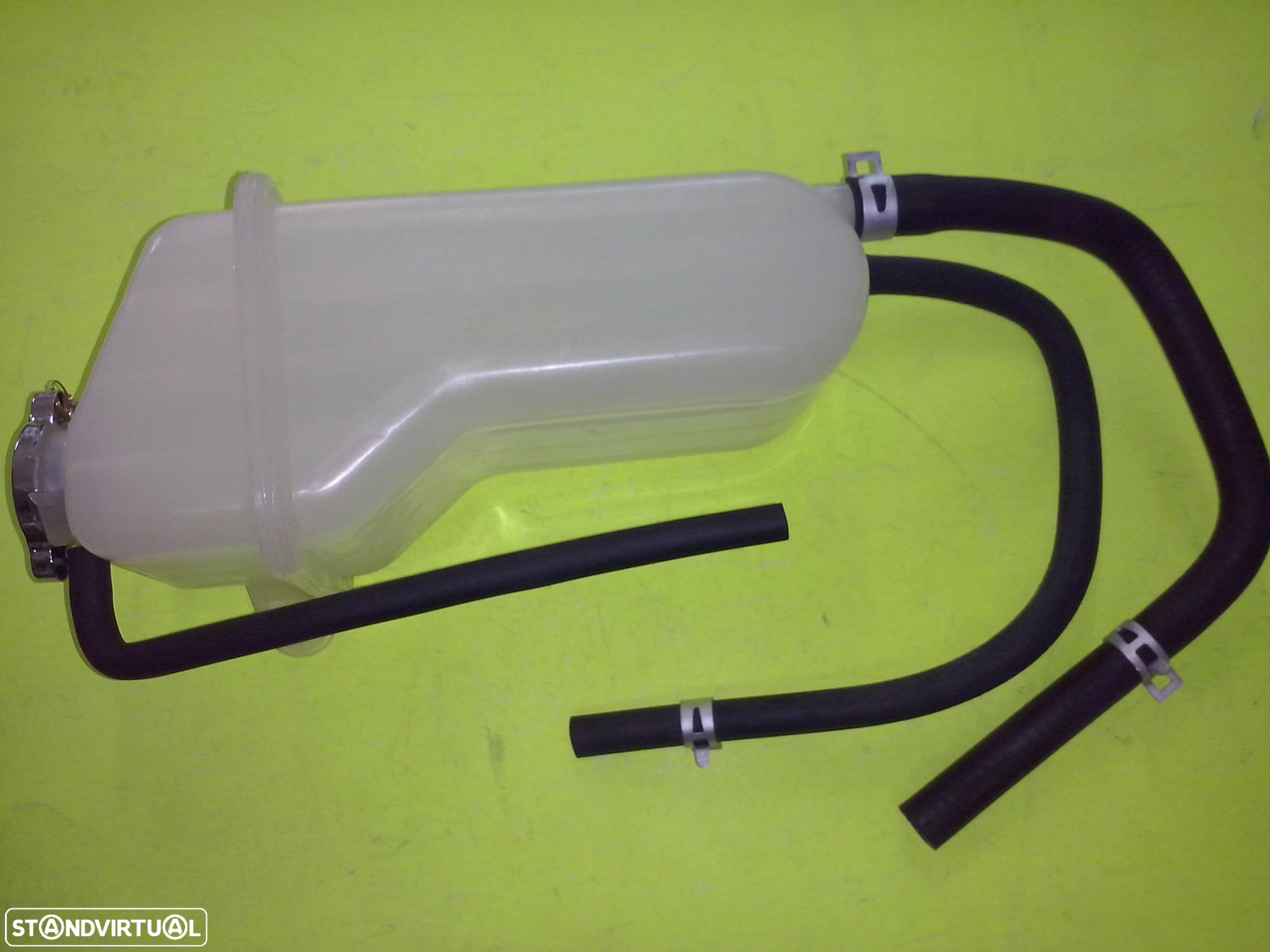 Depósito de Água radiador novo Hyundai H1 2.5td - 2