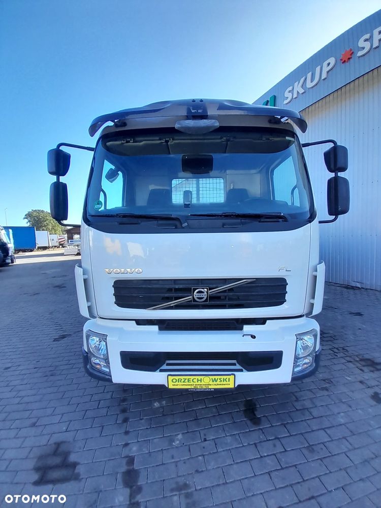 Volvo FL 220 - 8