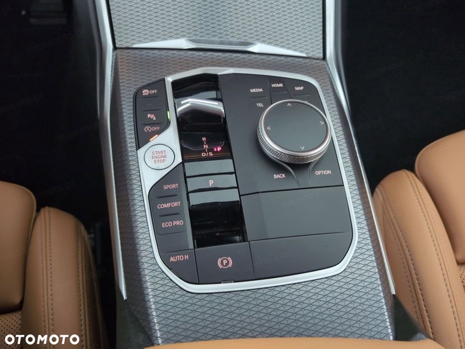 BMW Seria 3 330d xDrive mHEV M Sport - 14